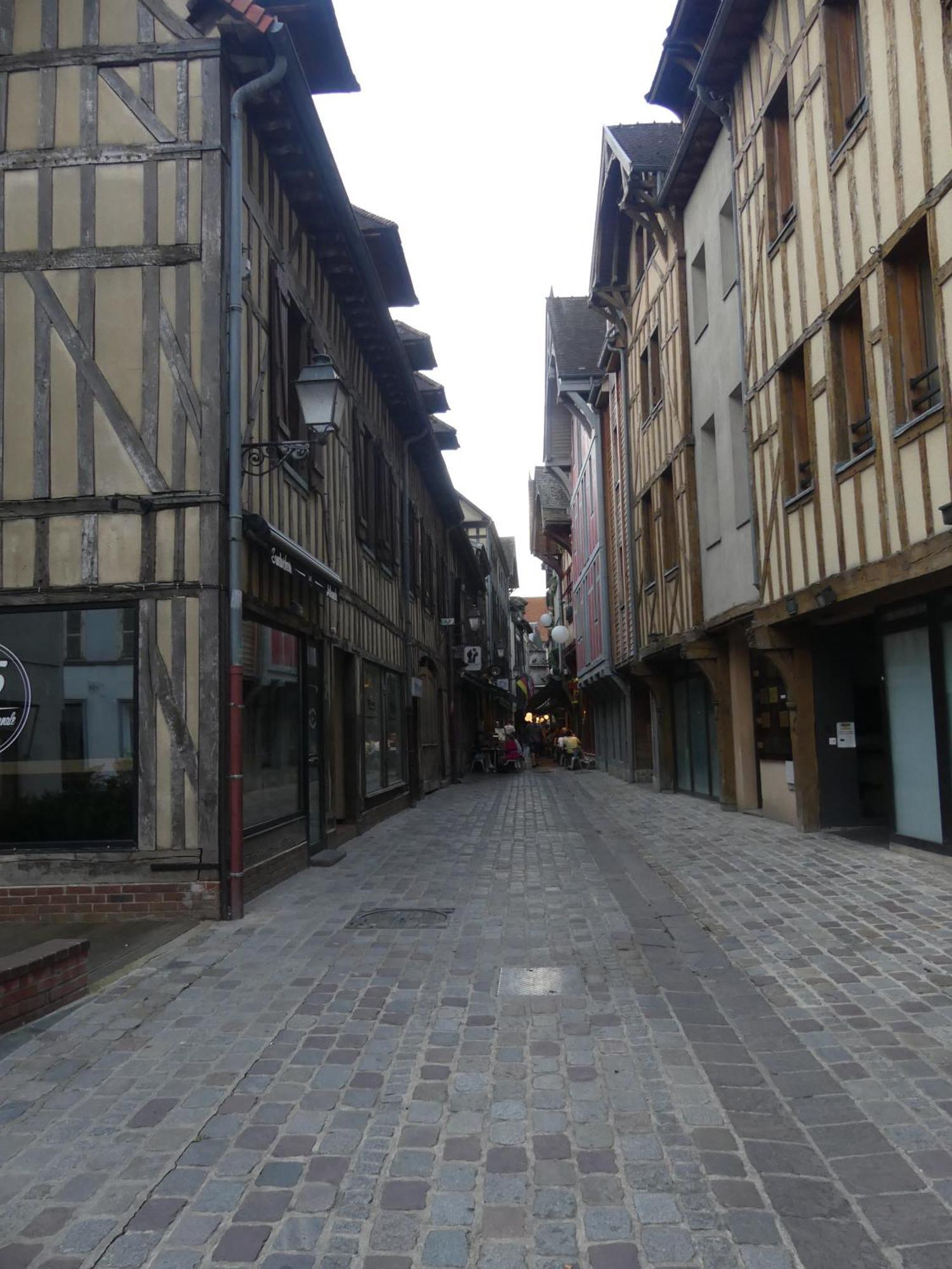 Le Chalet Troyen Troyes Eksteriør bilde